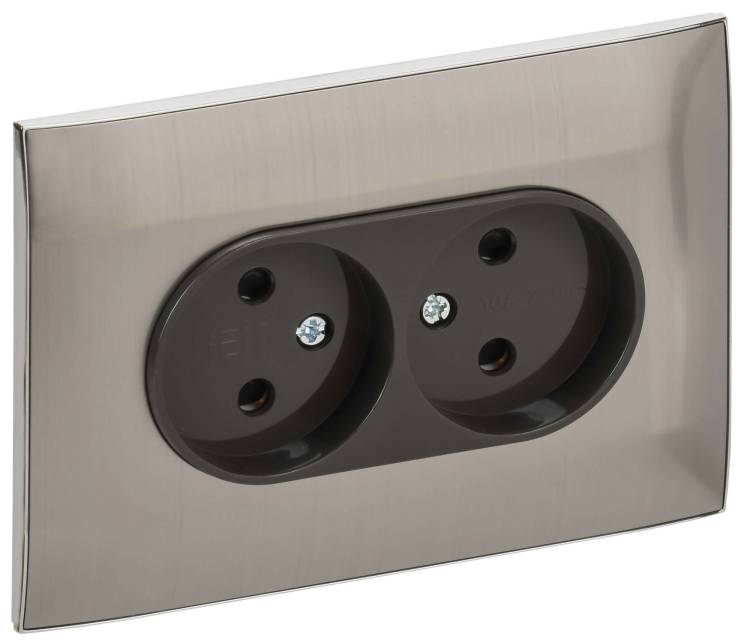 Розетка 2-местная с защитными шторками IEK Skandy SK-R23-10-K50-F никель