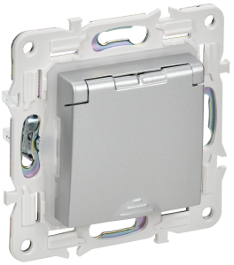 Розетка 1-местная с заземлением, шторками и крышкой IEK Skandy SK-R16-16-44-K23 серебряный
