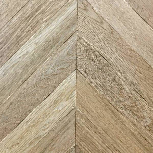 Двухслойная инженерная доска Wood Bee Chevron Дуб Селект 510x92x12