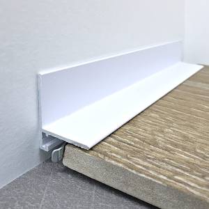 Микроплинтус TeckWood RAL 9016 L-20 Муар Белый 2000x21x16