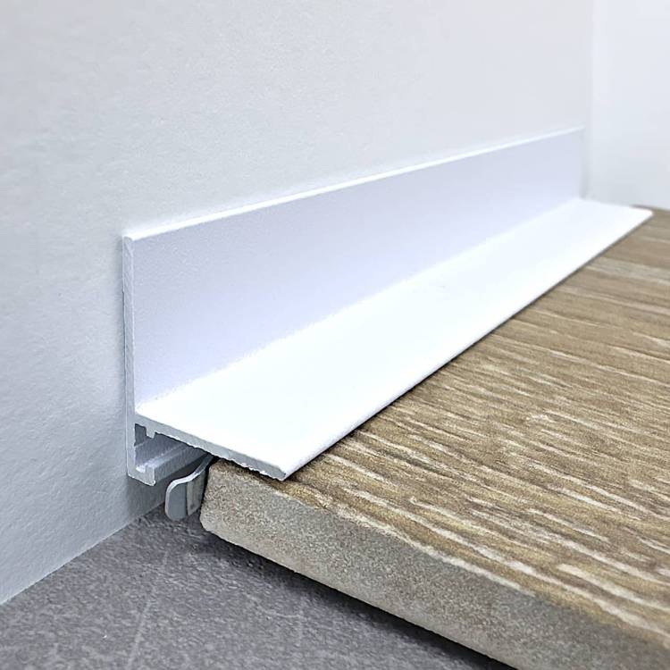 Микроплинтус TeckWood RAL 9016 L-20 Муар Белый 2000x21x16