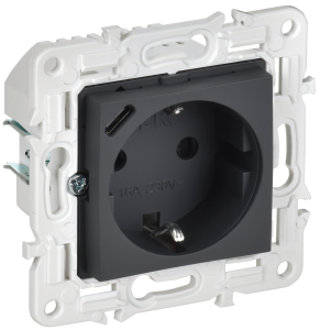 Розетка 1-местная с заземлением, шторками и USB Type С IEK Skandy SK-R14-16-U14-018-K53 графит