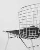 Набор из 4 стульев Stool Group Bertoia MC66-5F KD HLR-43 X4 хромированный с черной подушкой фото 7