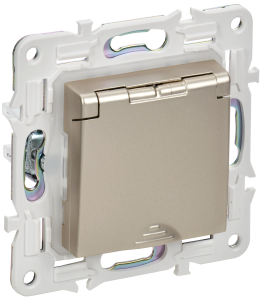 Розетка 1-местная с заземлением, шторками и крышкой IEK Skandy SK-R16-16-44-K37 шампань