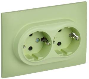 Розетка 2-местная с заземлением и шторками IEK Skandy SK-R24-16-K06-F мятный