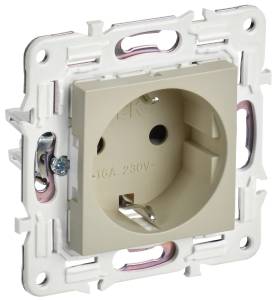 Розетка 1-местная с заземлением IEK Skandy SK-R11-16-K10 бежевый