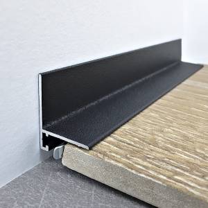 Микроплинтус TeckWood RAL 9005 L-20 Муар Черный 2000x21x16