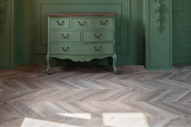 ISOCORE Ламинат Vinilam Parquet Chevron 8.5/43 4V RI153616CL4 Шампань 1293x305
