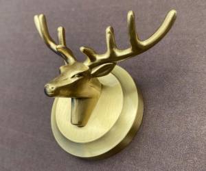 Крючок Bronze de Luxe Royal 81152 олень, бронзовый