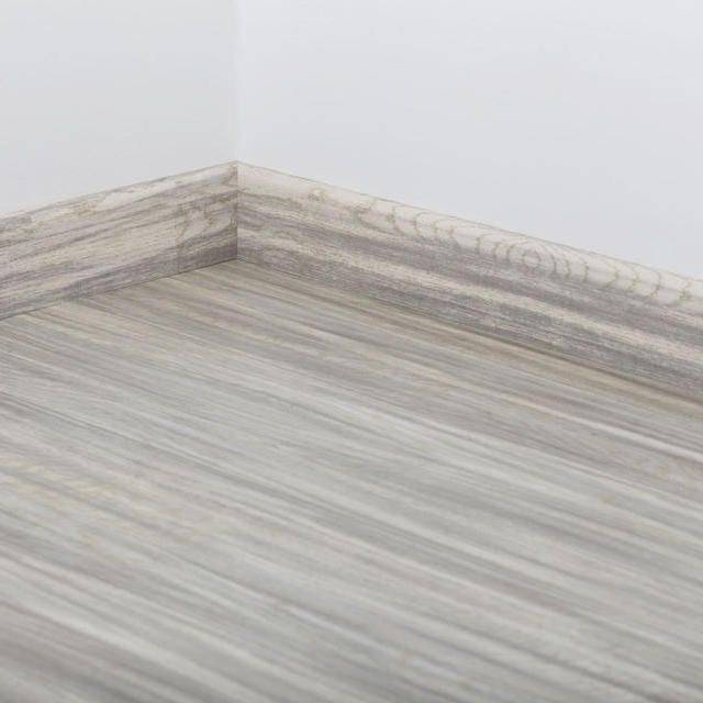 Плинтус шпонированный Tarkett Tango Р Oak Grey (Дуб Серый) 20 2400x80x20