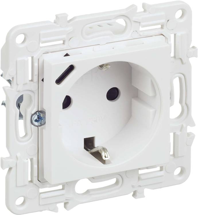 Розетка 1-местная с заземлением, шторками и USB Type С IEK Skandy SK-R14-16-U14-018-K01 арктический белый