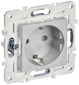 Розетка 1-местная с заземлением IEK Skandy SK-R11-16-K23 серебряный