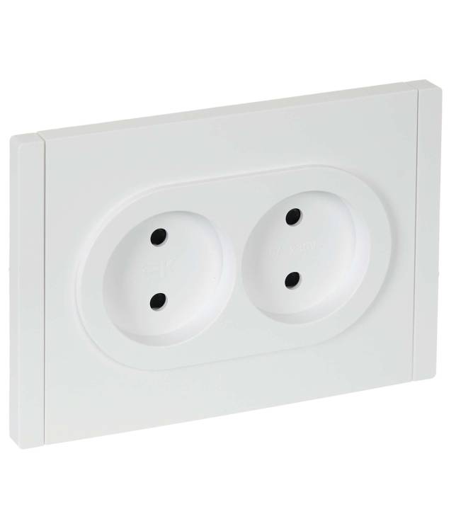 Розетка 2-местная с защитными шторками IEK Forte&Piano FP-R23-10-1-K01 белый