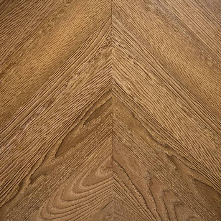ISOCORE Ламинат Vinilam Parquet Chevron 8.5/43 4V I1651102 Шеврон Плезир 1293x305