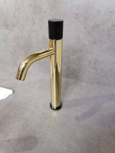 Смеситель для раковины Boheme Stick 122-GB Gold Matt Black