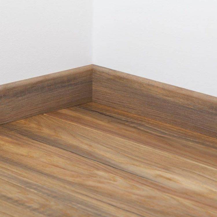 Плинтус шпонированный Tarkett АРТ P/Skirting P (АПТ П/Скиртинг П) Дуб Шварцвальд 2400x80x20